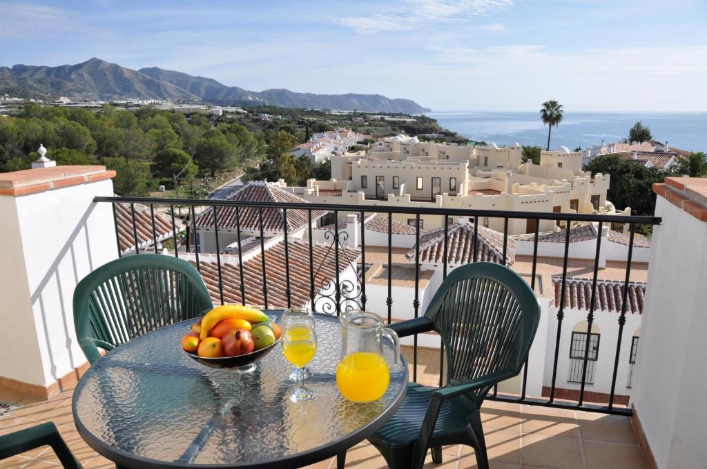 Nerja Paradise Rentals - Chimenea Apts Phòng bức ảnh