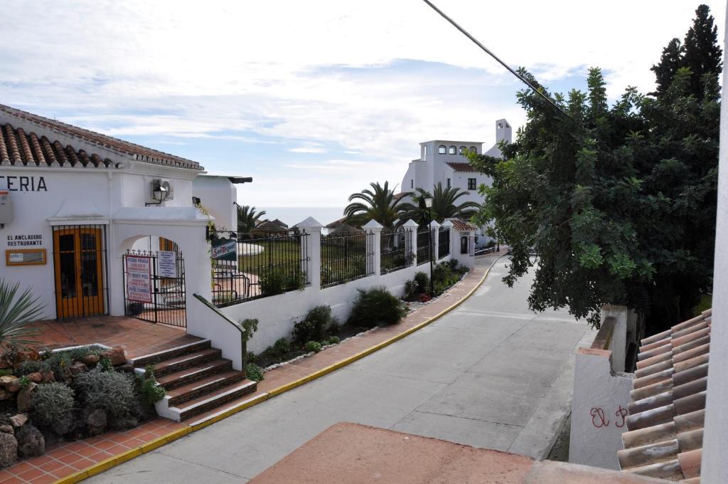 Nerja Paradise Rentals - Chimenea Apts Phòng bức ảnh