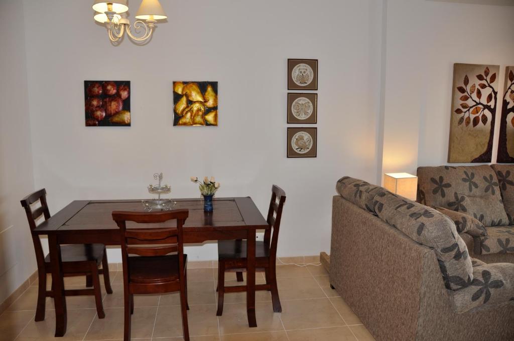 Nerja Paradise Rentals - Chimenea Apts Phòng bức ảnh